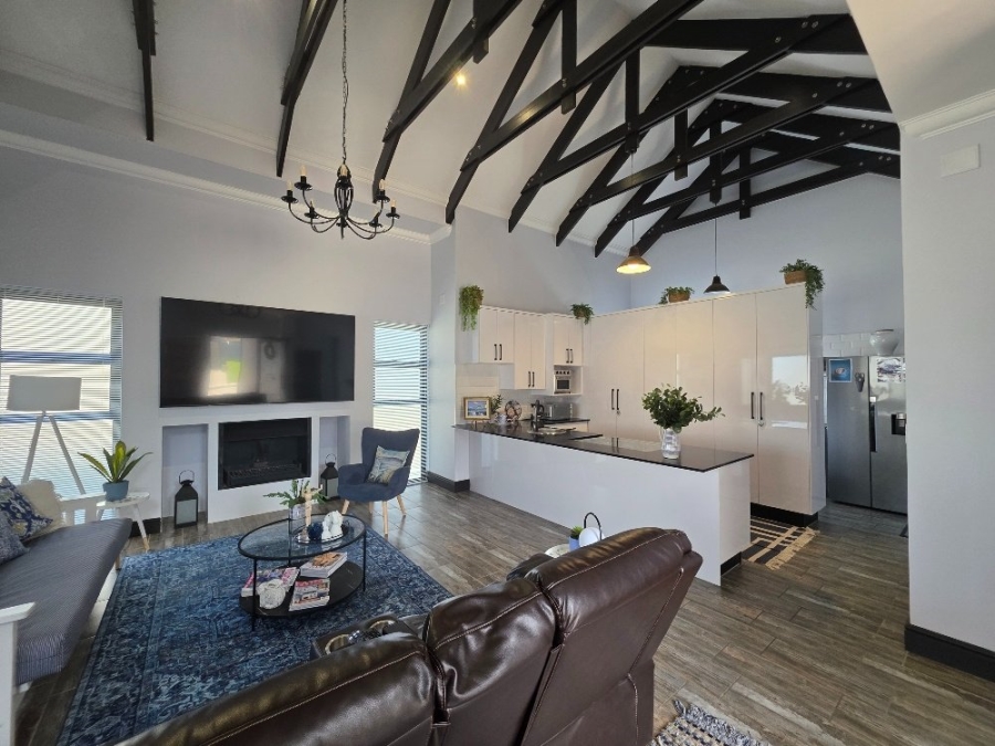 2 Bedroom Property for Sale in Outeniquasbosch Western Cape